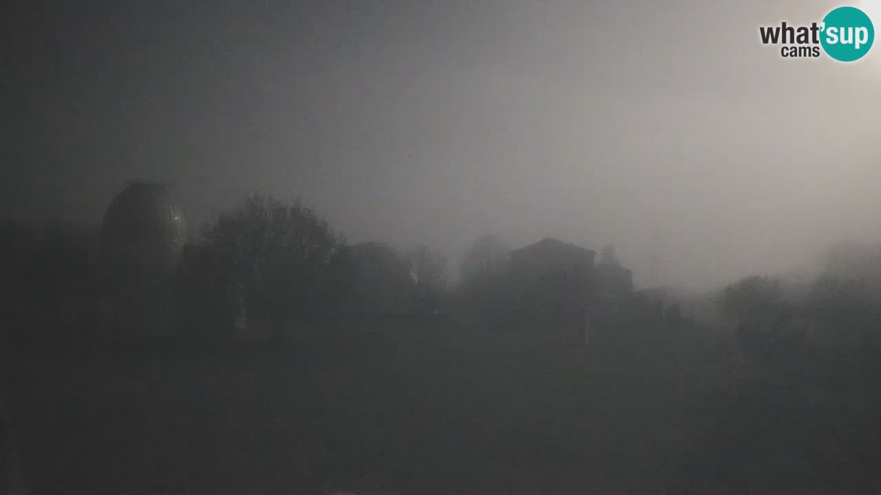 Observatorij Višnjan spletna kamera – Odkrivajte nebo, asteroide, komete in meteorite