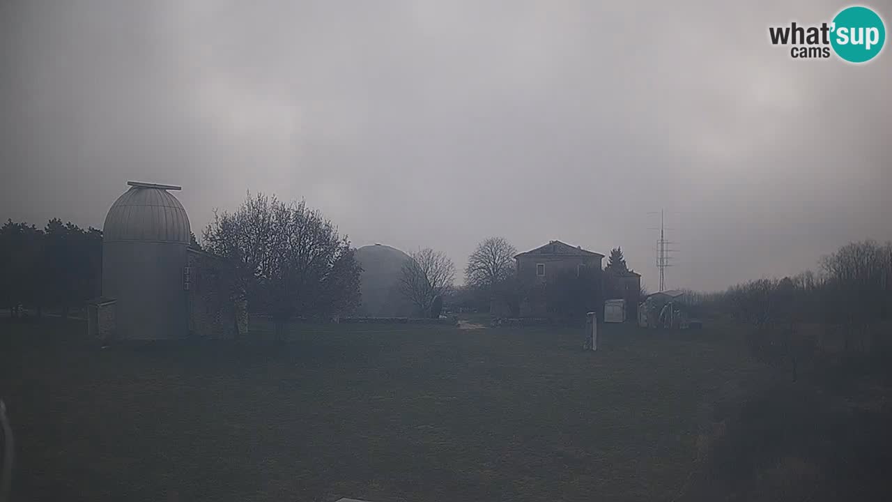 Cámara web en vivo del Observatorio de Višnjan: explora el cielo, los asteroides, cometas y meteoroides