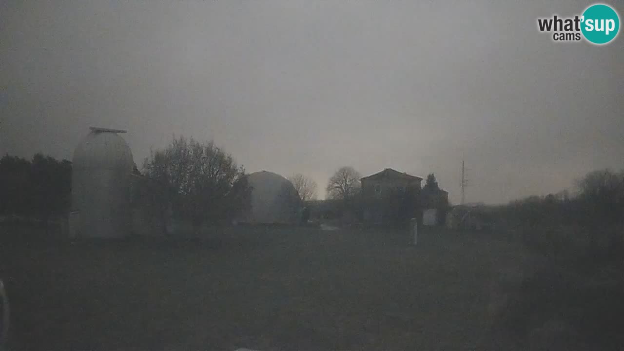 Cámara web en vivo del Observatorio de Višnjan: explora el cielo, los asteroides, cometas y meteoroides