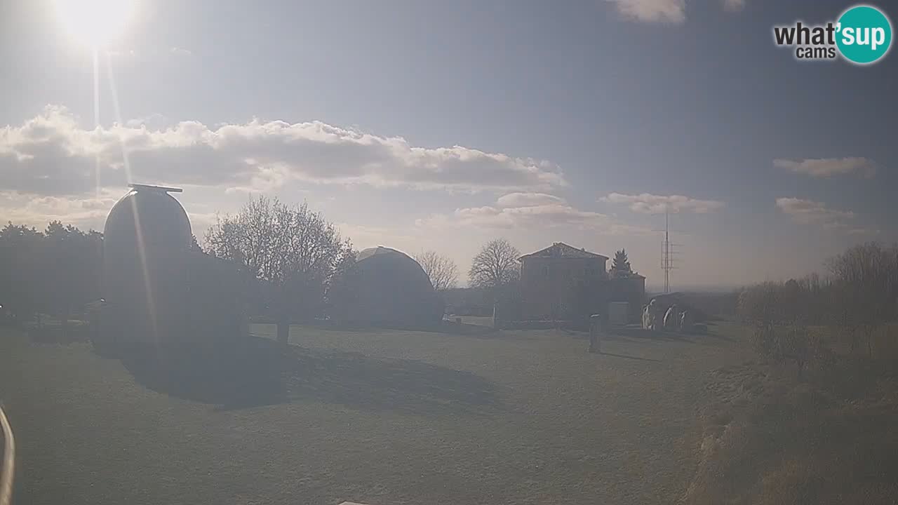 Observatorij Višnjan spletna kamera – Odkrivajte nebo, asteroide, komete in meteorite