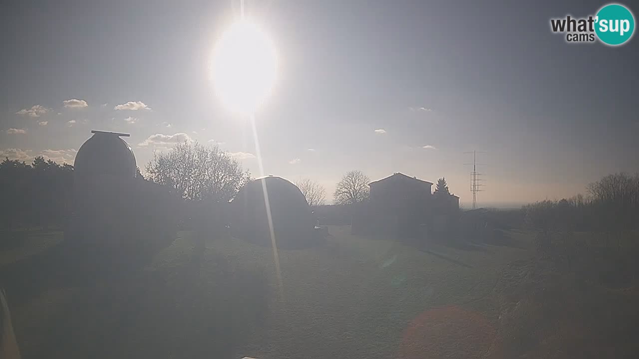 Webcam en direct de l’Observatoire de Višnjan – Explorez le ciel, les astéroïdes, les comètes et les météoroïdes