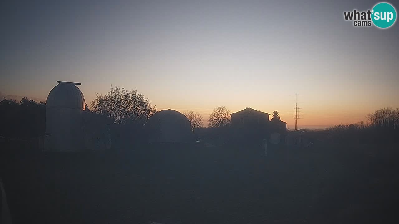 Višnjan Observatory Live Webcam – Explore the Sky, Asteroids, Comets, and Meteoroids
