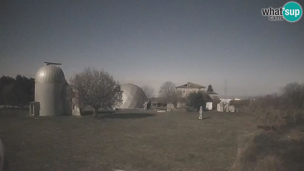 Višnjan Observatory Live Webcam – Explore the Sky, Asteroids, Comets, and Meteoroids