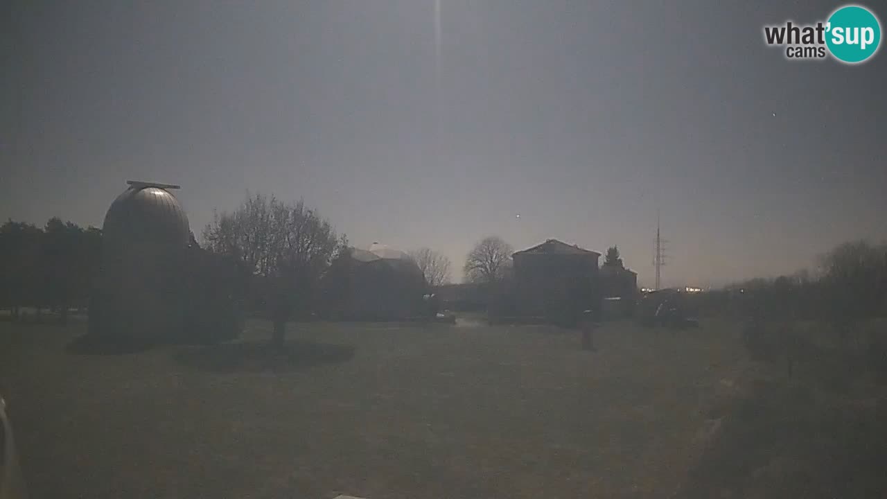 Webcam en direct de l’Observatoire de Višnjan – Explorez le ciel, les astéroïdes, les comètes et les météoroïdes