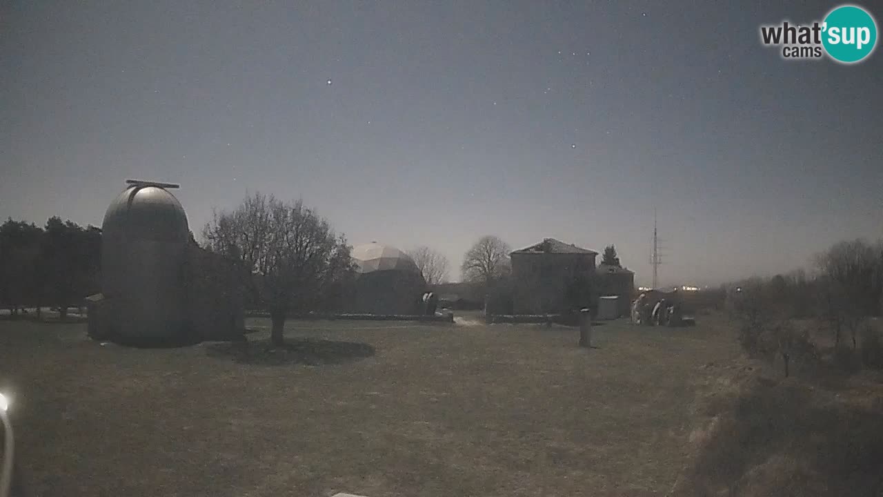 Višnjan-Observatorium Live Webcam – Explore the Sky, Asteroids, Comets, and Meteoroids