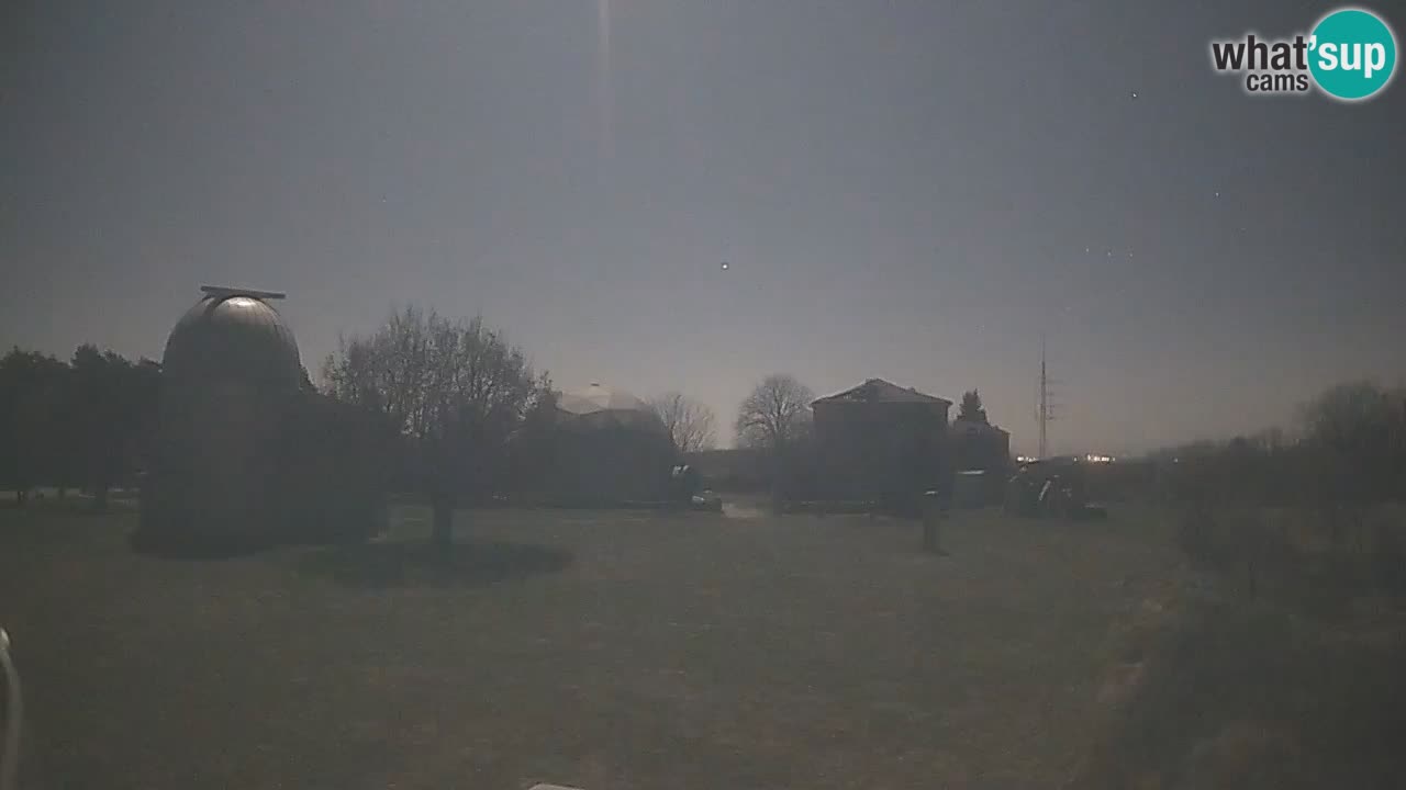 Višnjan-Observatorium Live Webcam – Explore the Sky, Asteroids, Comets, and Meteoroids