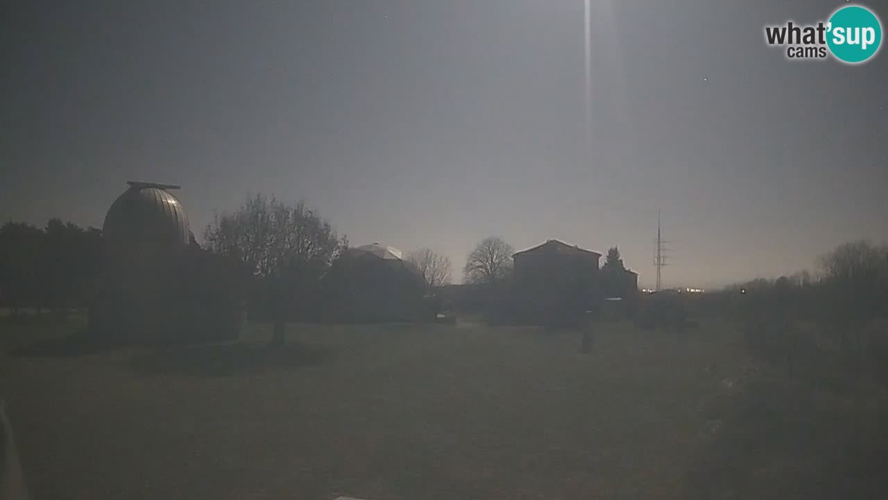 Višnjan-Observatorium Live Webcam – Explore the Sky, Asteroids, Comets, and Meteoroids