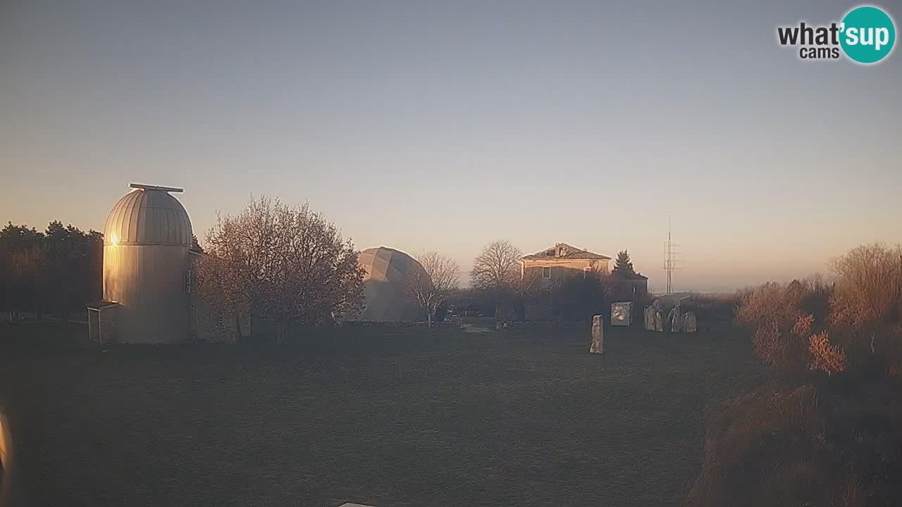 Višnjan Observatory Live Webcam – Explore the Sky, Asteroids, Comets, and Meteoroids