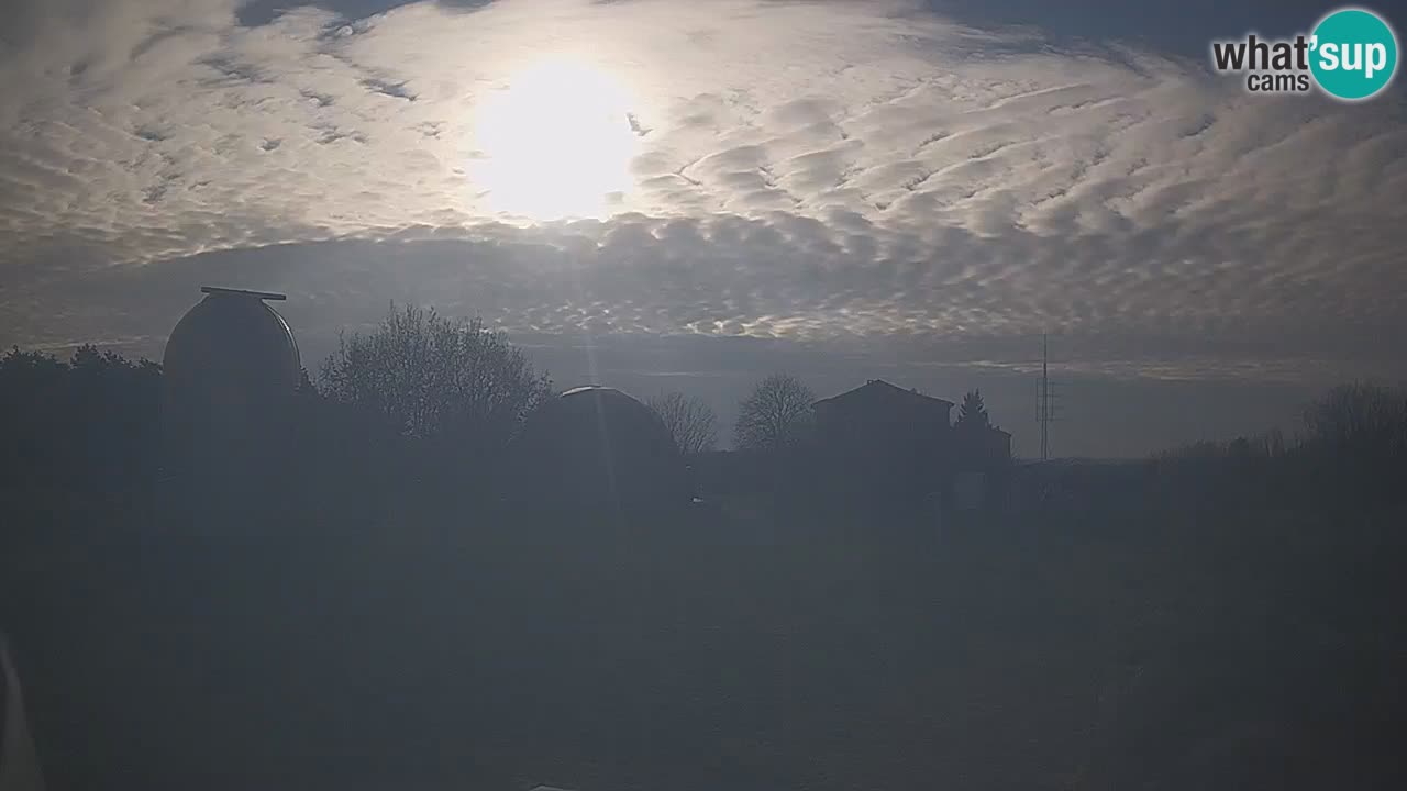 Višnjan-Observatorium Live Webcam – Explore the Sky, Asteroids, Comets, and Meteoroids