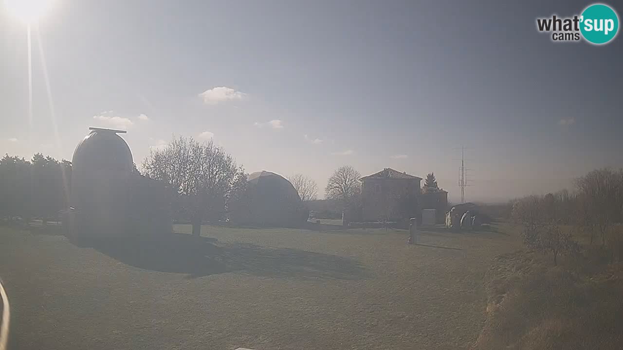 Višnjan-Observatorium Live Webcam – Explore the Sky, Asteroids, Comets, and Meteoroids