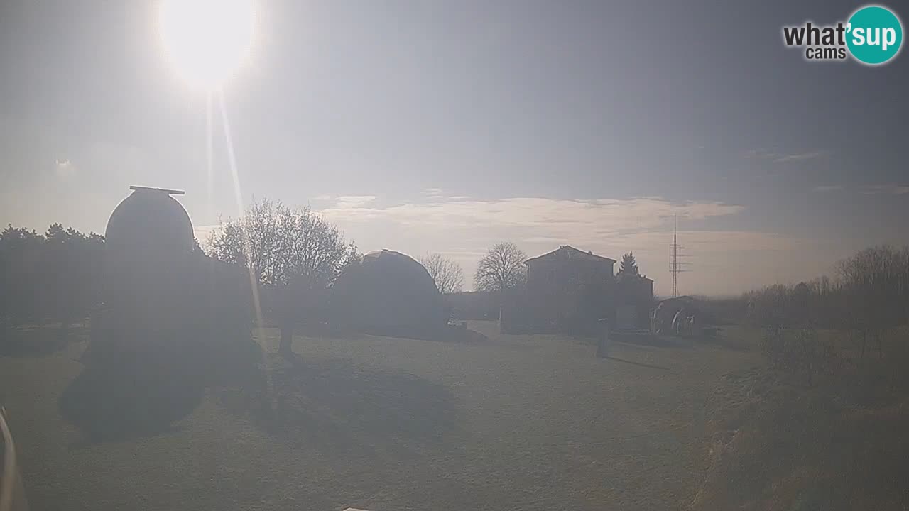 Cámara web en vivo del Observatorio de Višnjan: explora el cielo, los asteroides, cometas y meteoroides