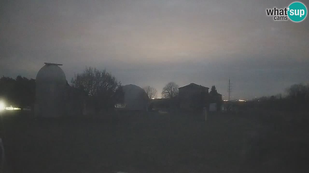 Višnjan-Observatorium Live Webcam – Explore the Sky, Asteroids, Comets, and Meteoroids