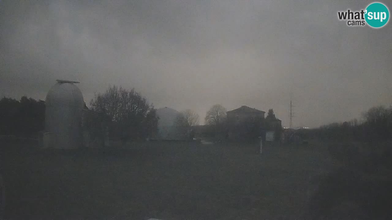 Višnjan-Observatorium Live Webcam – Explore the Sky, Asteroids, Comets, and Meteoroids