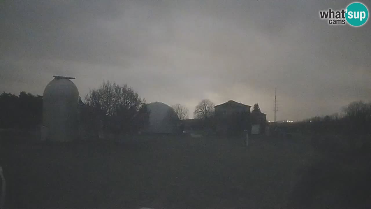 Višnjan-Observatorium Live Webcam – Explore the Sky, Asteroids, Comets, and Meteoroids