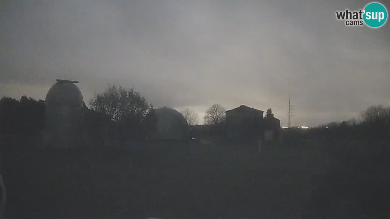 Observatorij Višnjan spletna kamera – Odkrivajte nebo, asteroide, komete in meteorite