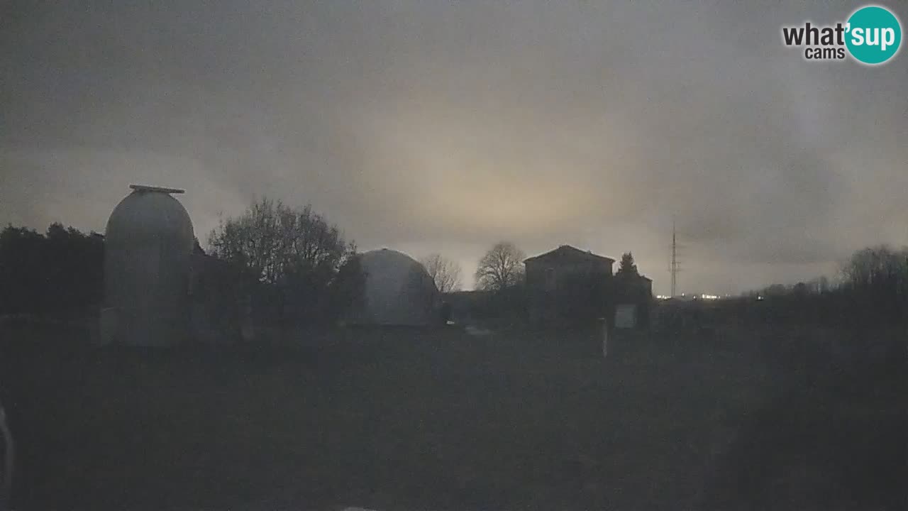 Višnjan-Observatorium Live Webcam – Explore the Sky, Asteroids, Comets, and Meteoroids