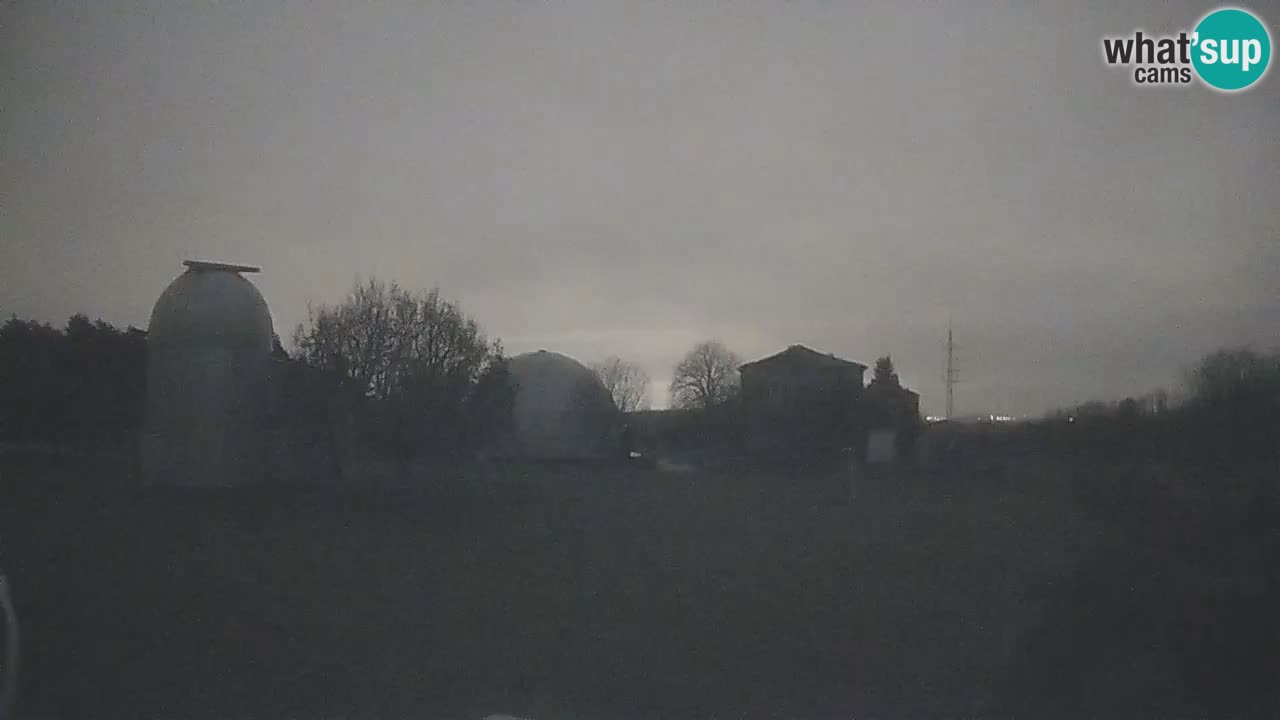 Webcam en direct de l’Observatoire de Višnjan – Explorez le ciel, les astéroïdes, les comètes et les météoroïdes