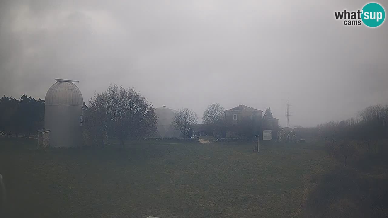 Cámara web en vivo del Observatorio de Višnjan: explora el cielo, los asteroides, cometas y meteoroides
