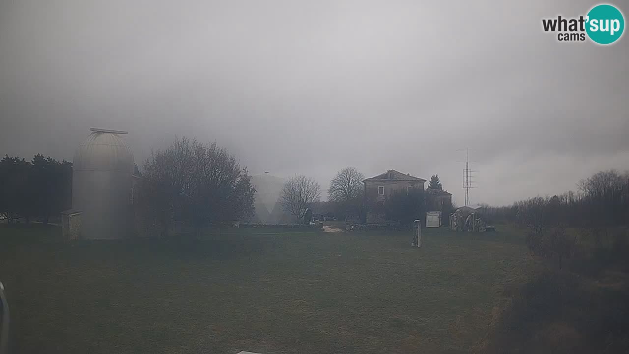 Višnjan-Observatorium Live Webcam – Explore the Sky, Asteroids, Comets, and Meteoroids