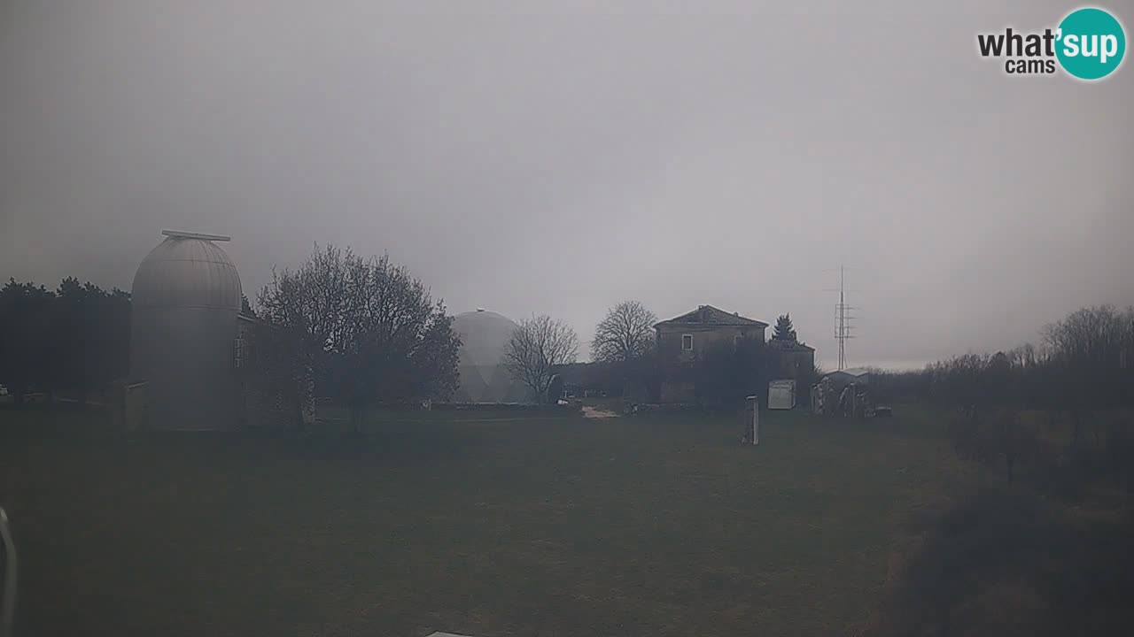 Višnjan-Observatorium Live Webcam – Explore the Sky, Asteroids, Comets, and Meteoroids