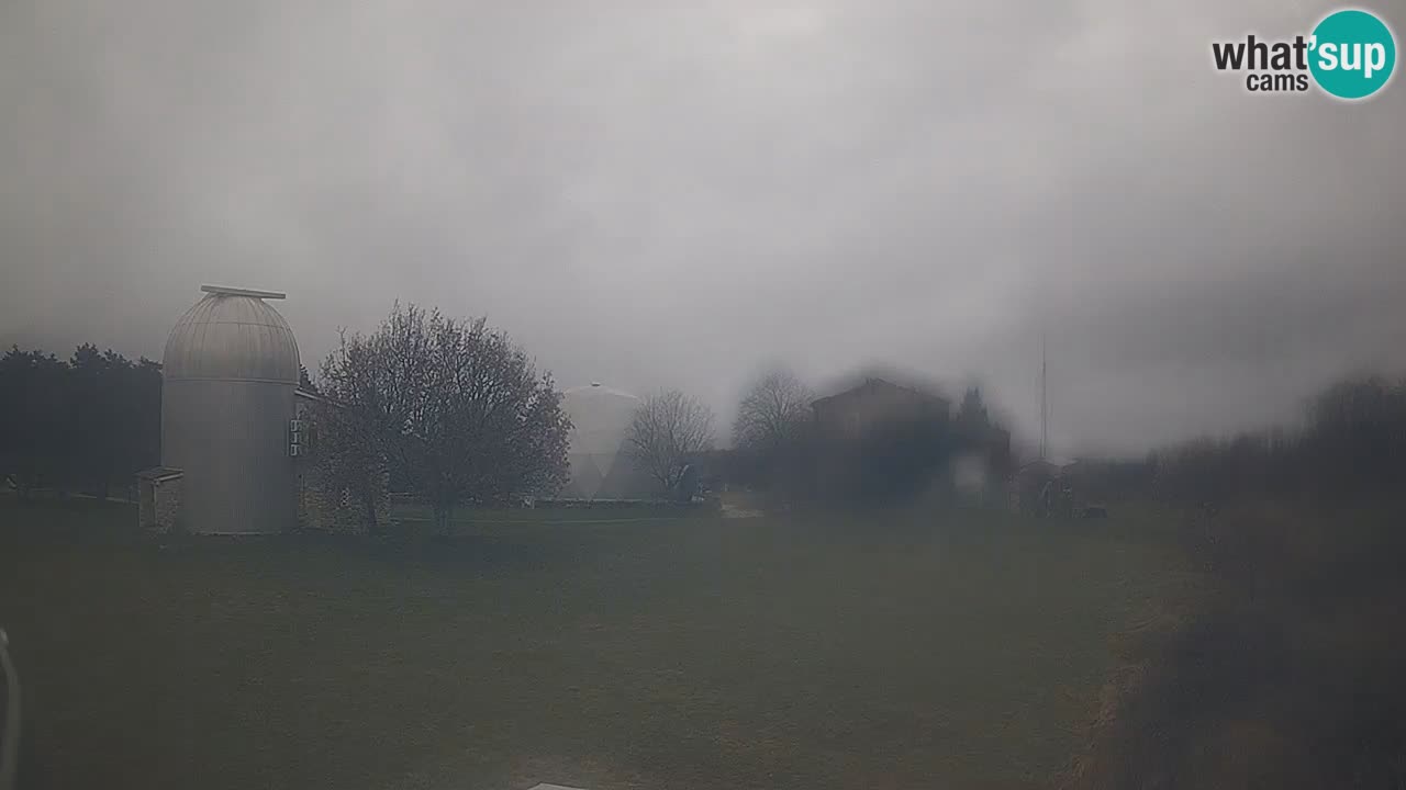 Webcam en direct de l’Observatoire de Višnjan – Explorez le ciel, les astéroïdes, les comètes et les météoroïdes