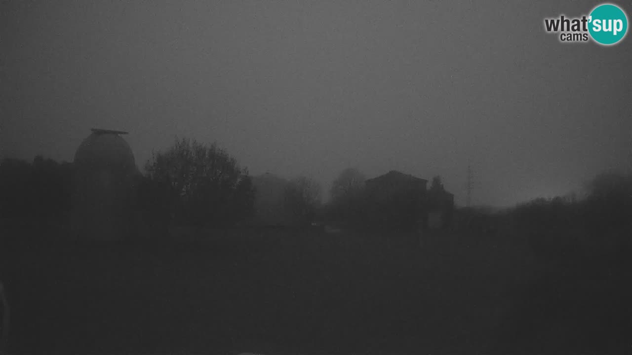 Webcam en direct de l’Observatoire de Višnjan – Explorez le ciel, les astéroïdes, les comètes et les météoroïdes