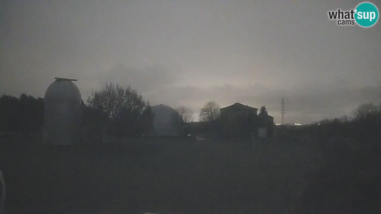 Observatorij Višnjan spletna kamera – Odkrivajte nebo, asteroide, komete in meteorite