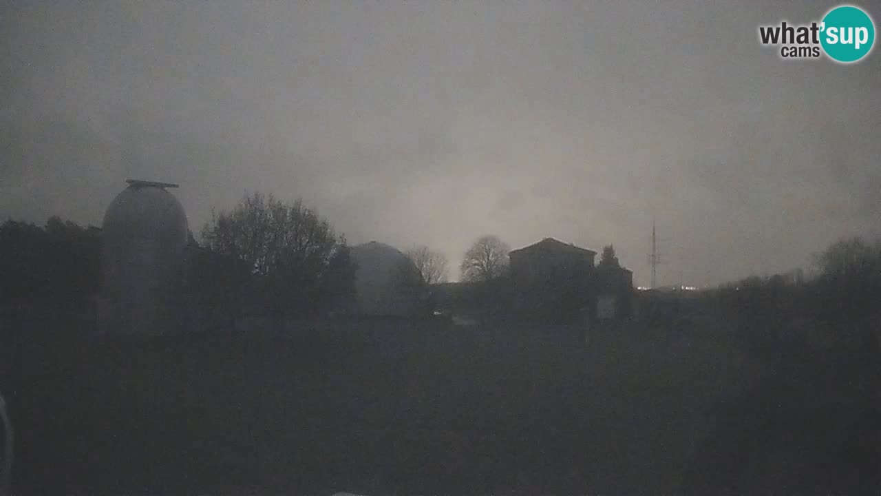 Cámara web en vivo del Observatorio de Višnjan: explora el cielo, los asteroides, cometas y meteoroides