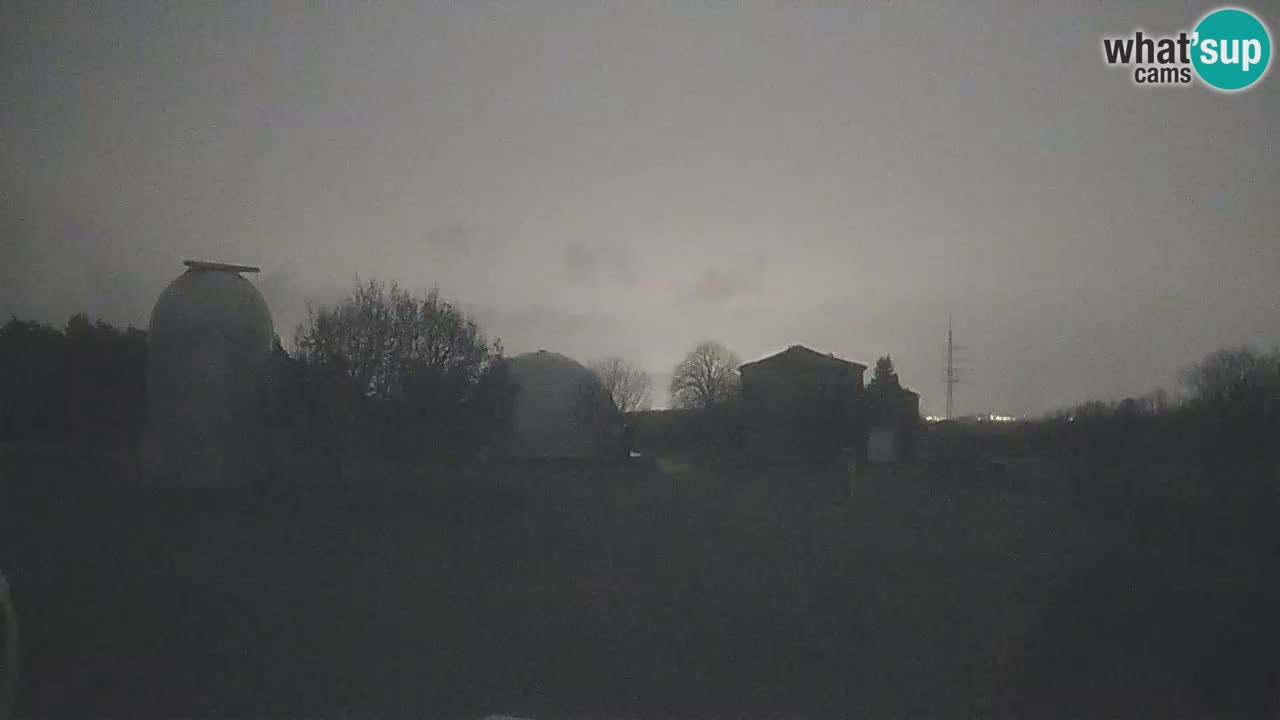 Observatorij Višnjan spletna kamera – Odkrivajte nebo, asteroide, komete in meteorite