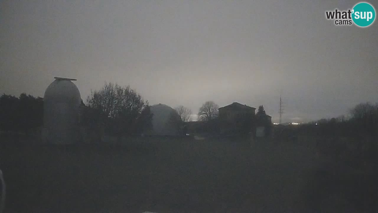 Observatorij Višnjan spletna kamera – Odkrivajte nebo, asteroide, komete in meteorite