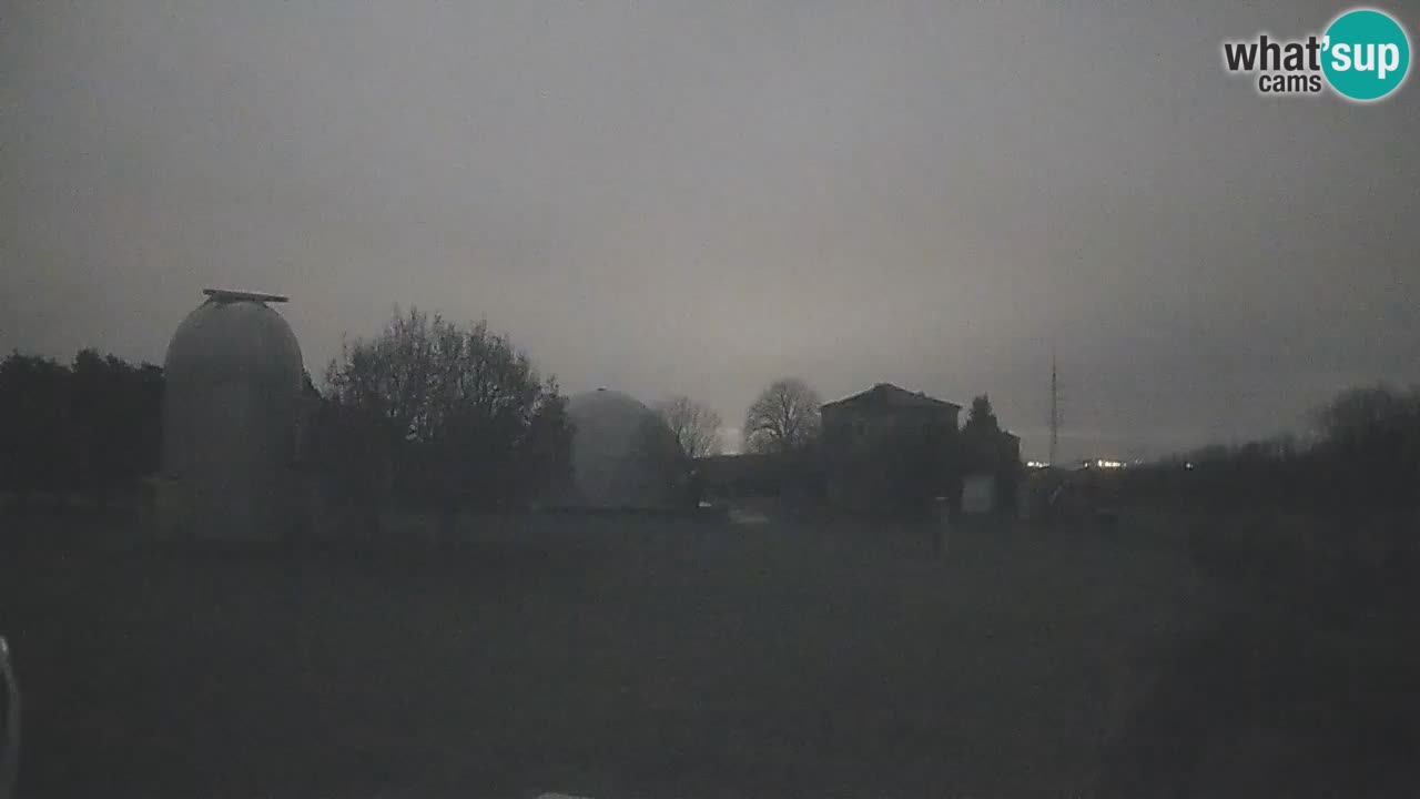 Observatorij Višnjan spletna kamera – Odkrivajte nebo, asteroide, komete in meteorite