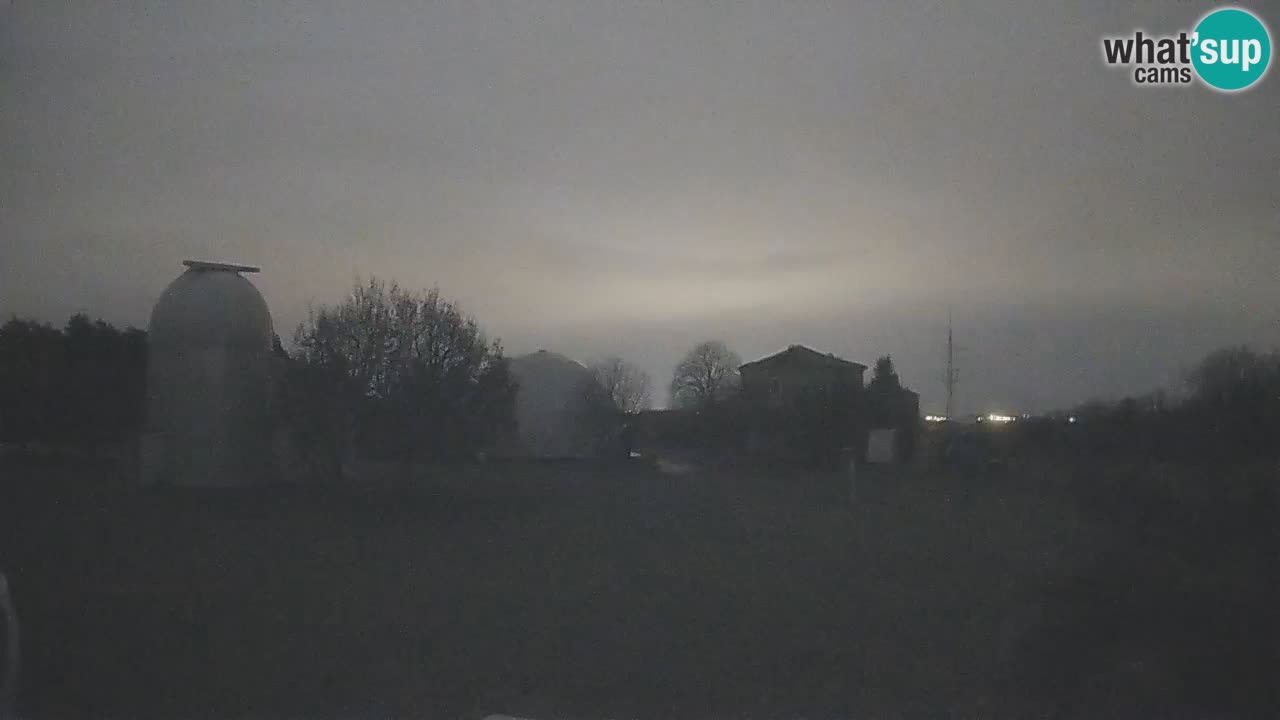 Webcam en direct de l’Observatoire de Višnjan – Explorez le ciel, les astéroïdes, les comètes et les météoroïdes