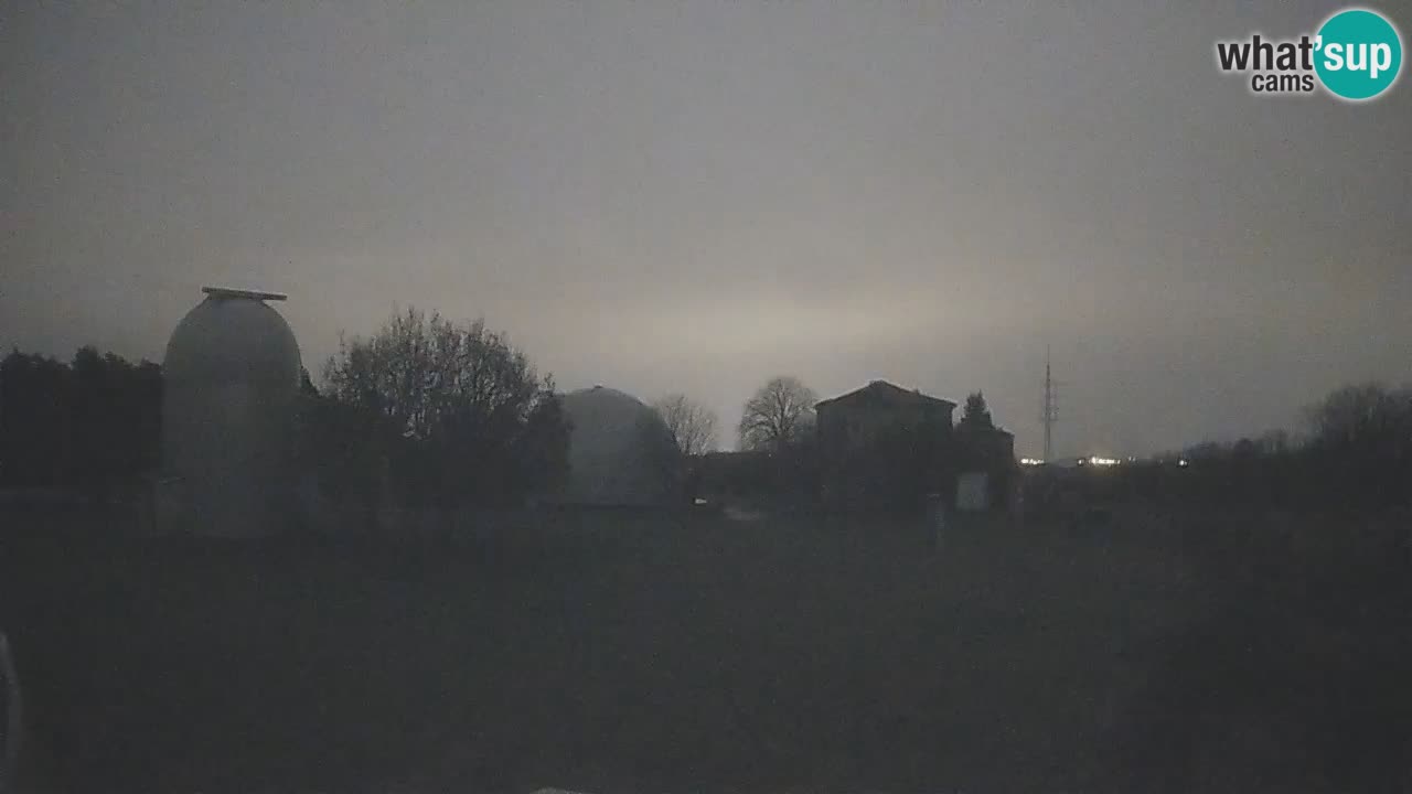 Višnjan-Observatorium Live Webcam – Explore the Sky, Asteroids, Comets, and Meteoroids