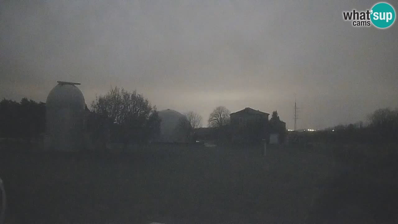 Webcam en direct de l’Observatoire de Višnjan – Explorez le ciel, les astéroïdes, les comètes et les météoroïdes