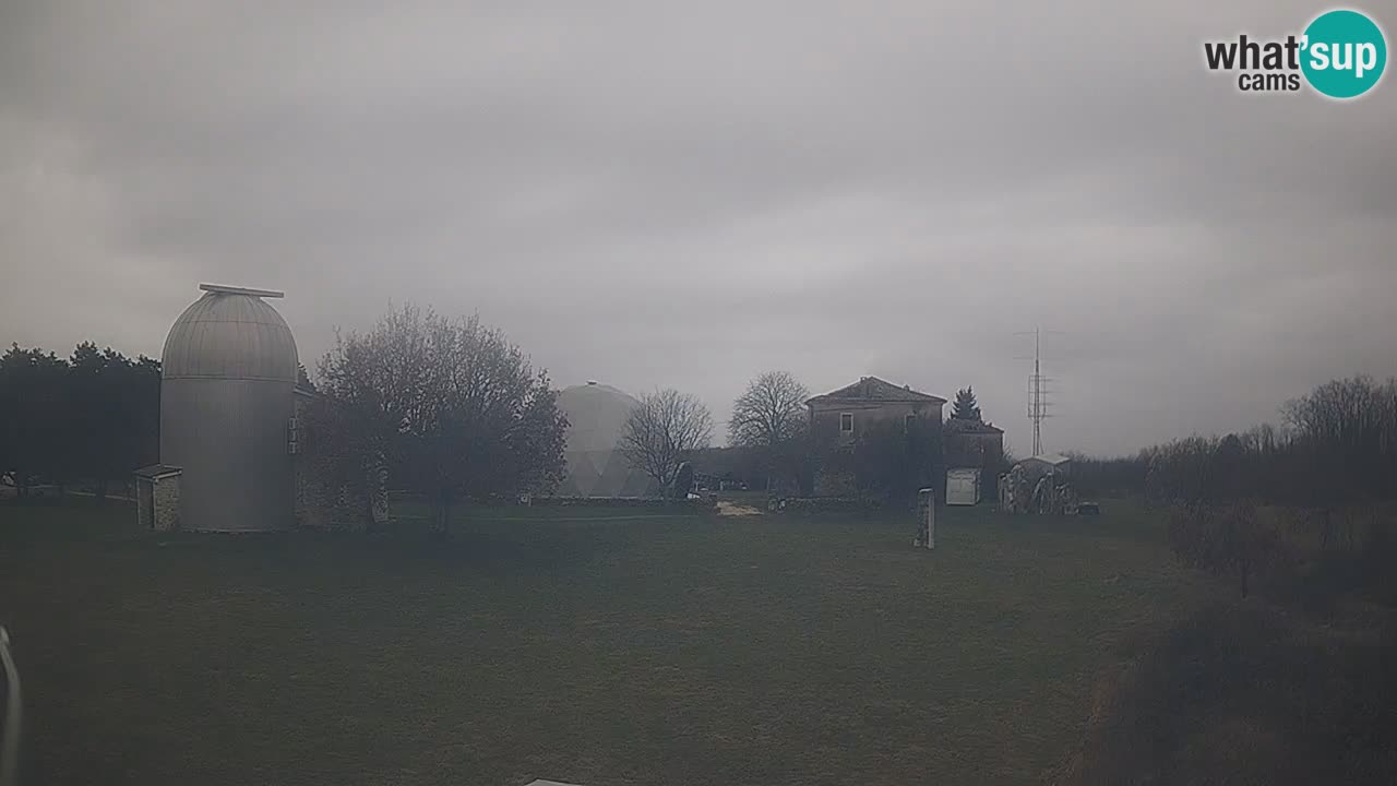 Observatorij Višnjan spletna kamera – Odkrivajte nebo, asteroide, komete in meteorite