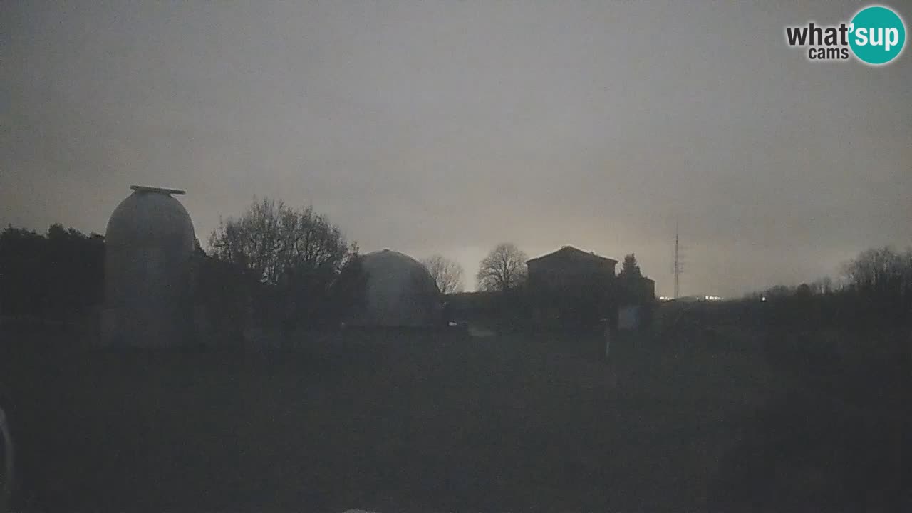 Webcam en direct de l’Observatoire de Višnjan – Explorez le ciel, les astéroïdes, les comètes et les météoroïdes