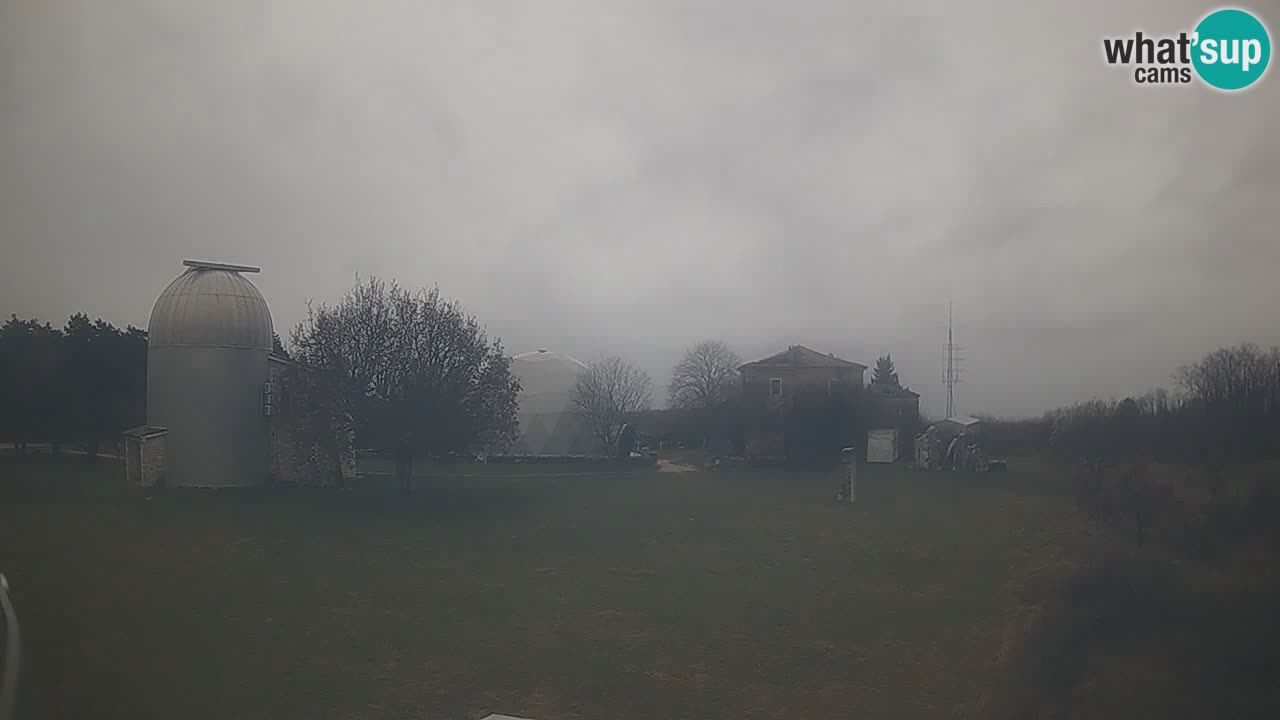 Višnjan-Observatorium Live Webcam – Explore the Sky, Asteroids, Comets, and Meteoroids