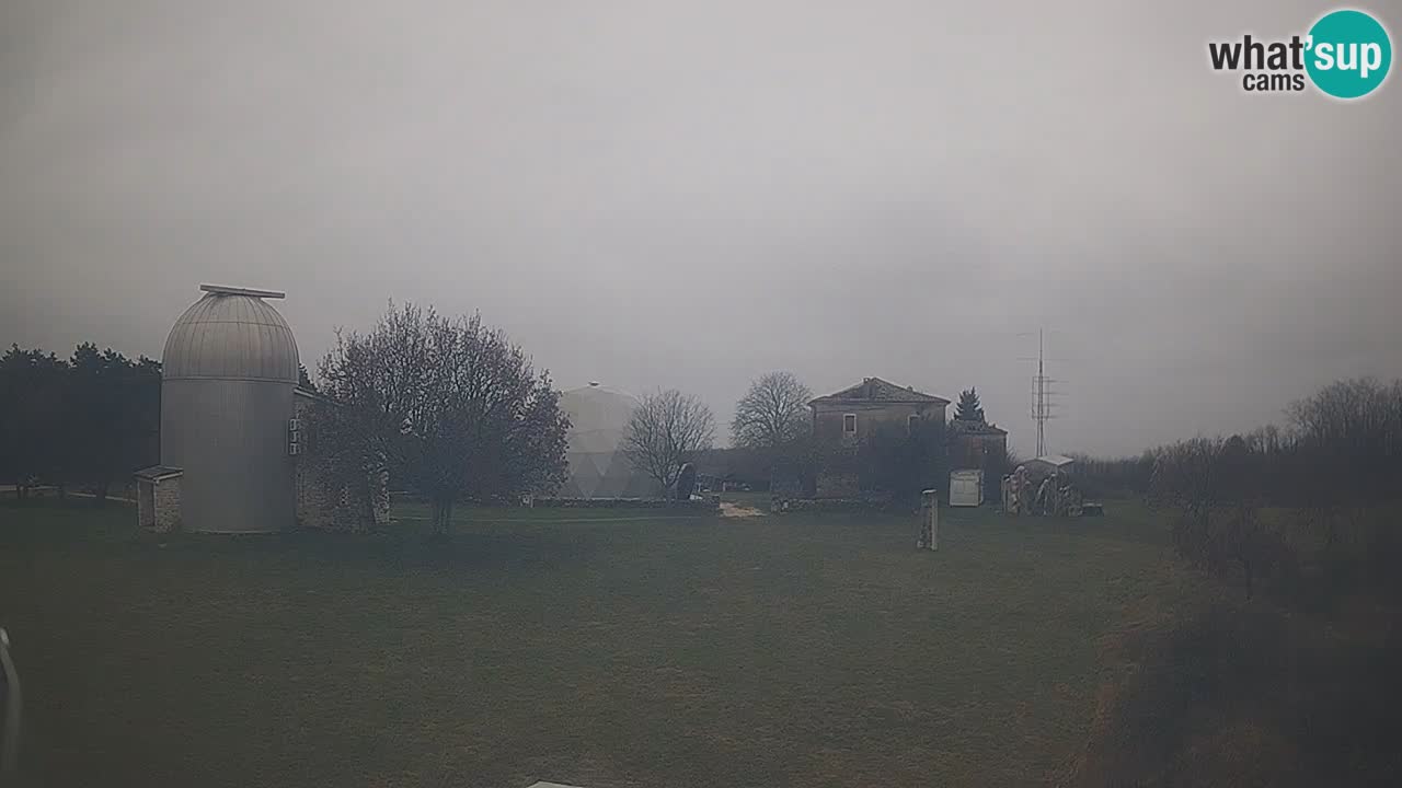 Observatorij Višnjan spletna kamera – Odkrivajte nebo, asteroide, komete in meteorite