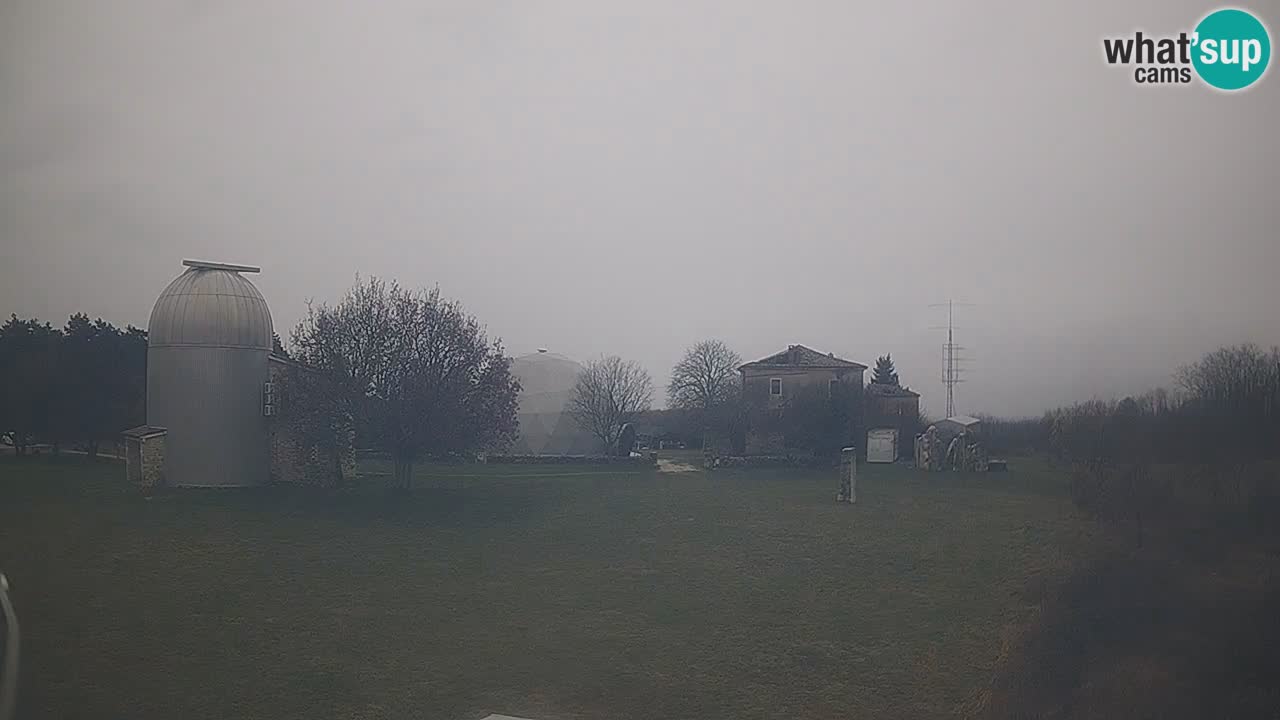 Observatorij Višnjan spletna kamera – Odkrivajte nebo, asteroide, komete in meteorite