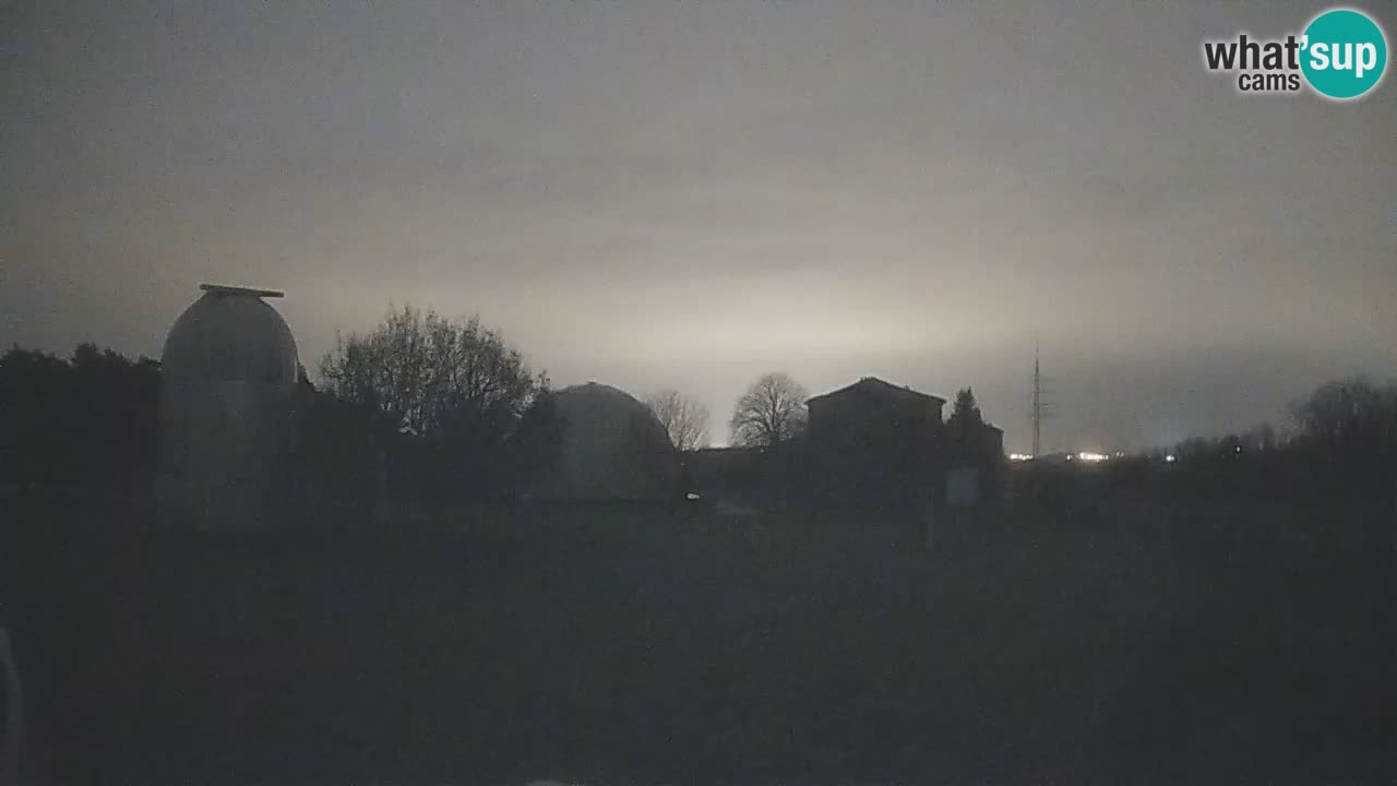 Cámara web en vivo del Observatorio de Višnjan: explora el cielo, los asteroides, cometas y meteoroides