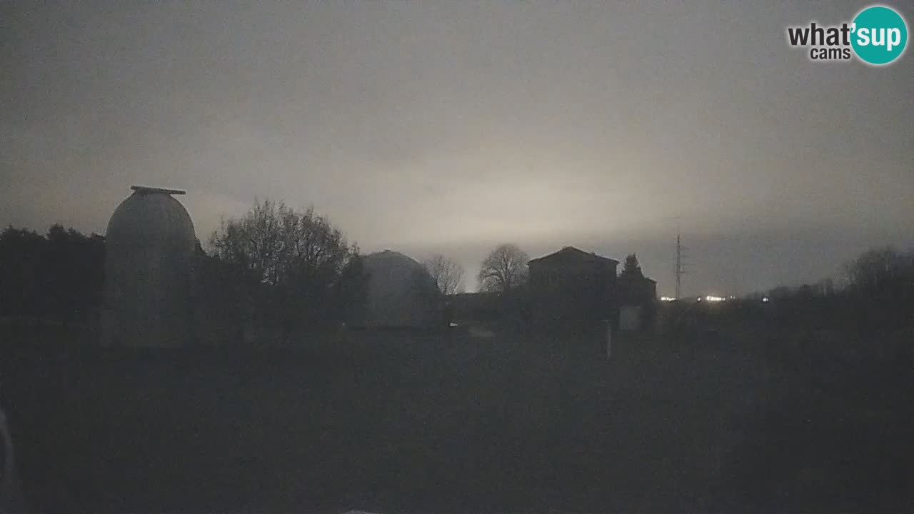Cámara web en vivo del Observatorio de Višnjan: explora el cielo, los asteroides, cometas y meteoroides