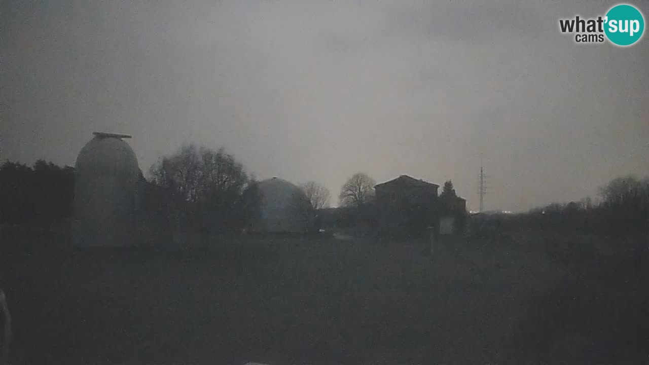 Višnjan-Observatorium Live Webcam – Explore the Sky, Asteroids, Comets, and Meteoroids