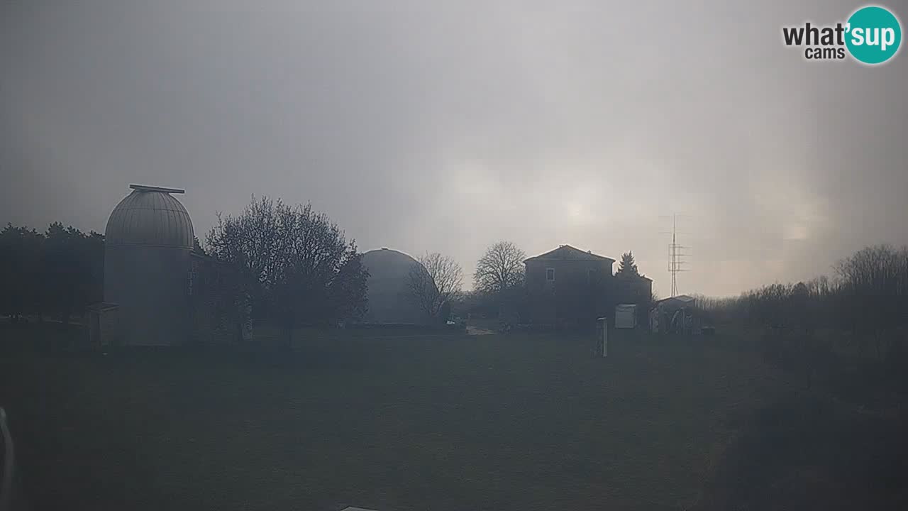 Višnjan-Observatorium Live Webcam – Explore the Sky, Asteroids, Comets, and Meteoroids