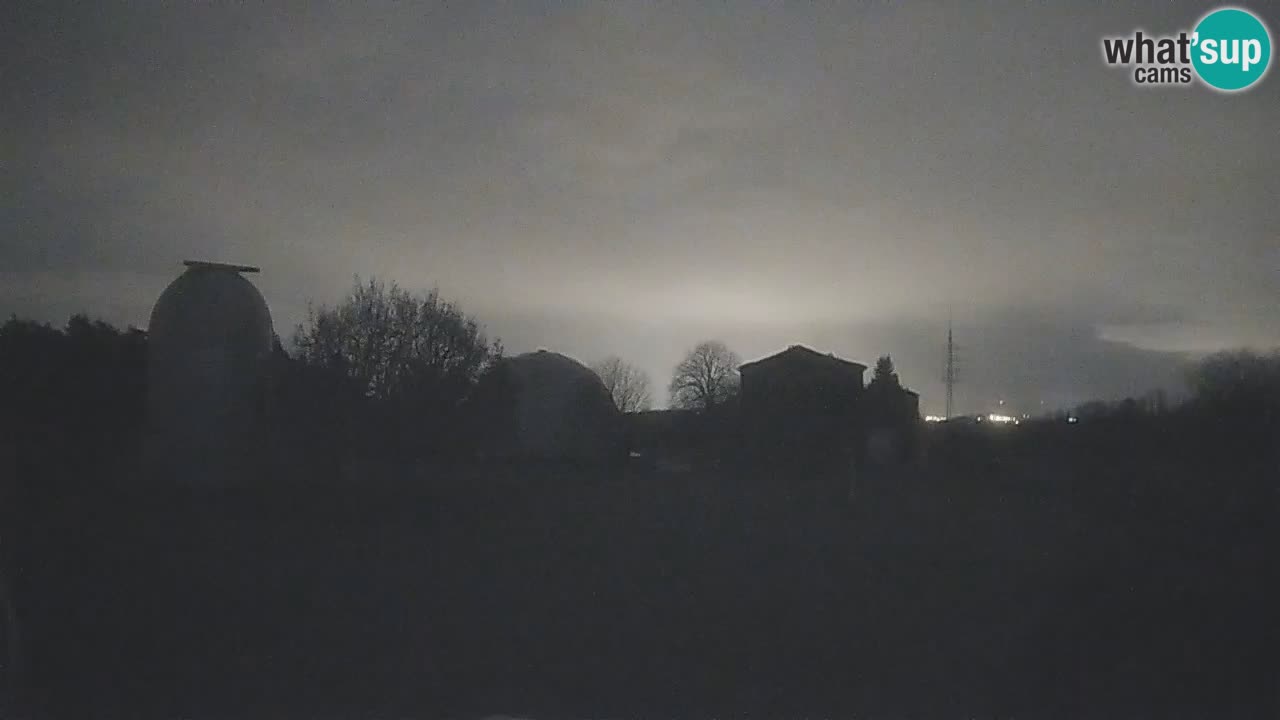 Webcam en direct de l’Observatoire de Višnjan – Explorez le ciel, les astéroïdes, les comètes et les météoroïdes