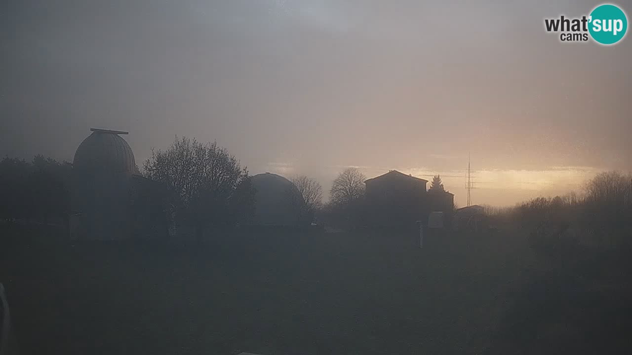 Observatorij Višnjan spletna kamera – Odkrivajte nebo, asteroide, komete in meteorite