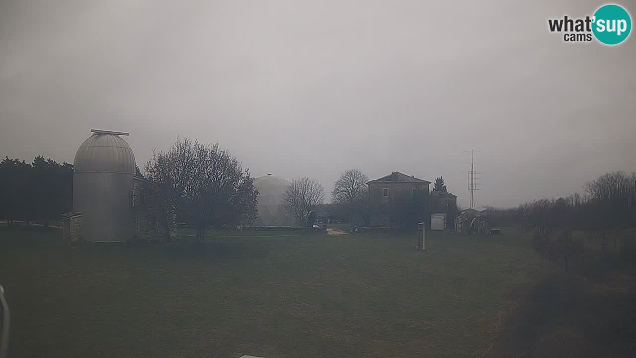 Cámara web en vivo del Observatorio de Višnjan: explora el cielo, los asteroides, cometas y meteoroides