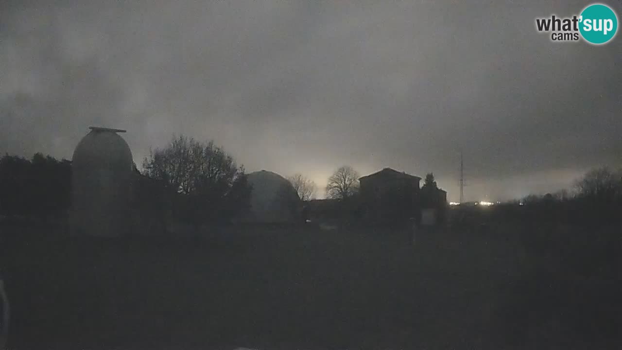 Webcam en direct de l’Observatoire de Višnjan – Explorez le ciel, les astéroïdes, les comètes et les météoroïdes