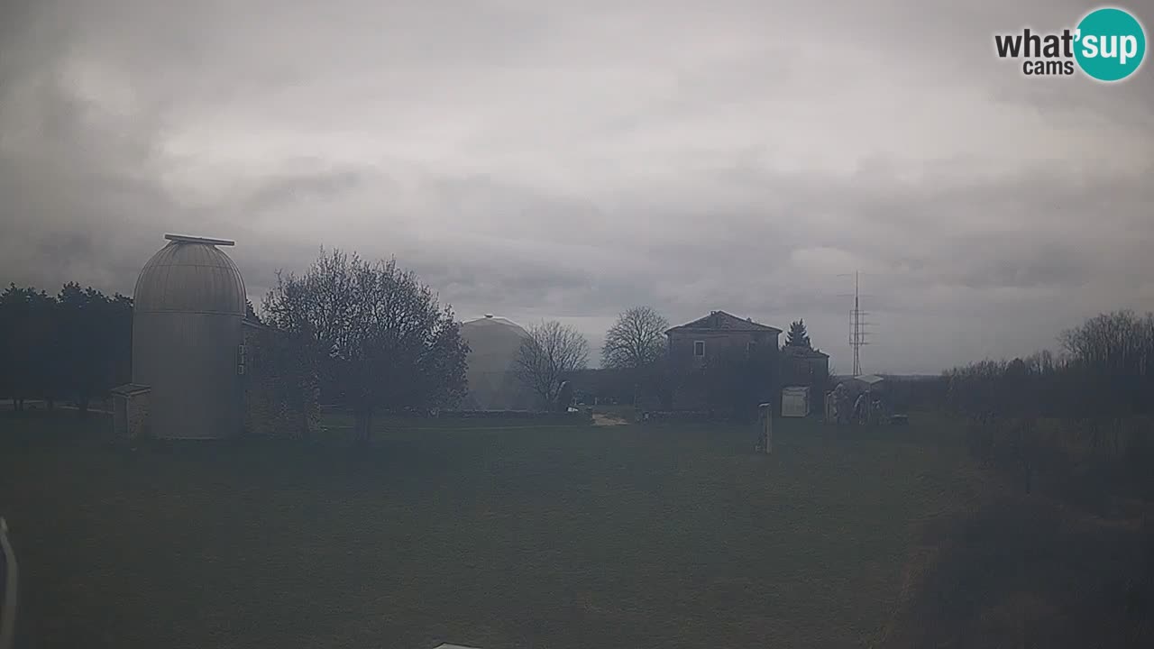 Višnjan-Observatorium Live Webcam – Explore the Sky, Asteroids, Comets, and Meteoroids