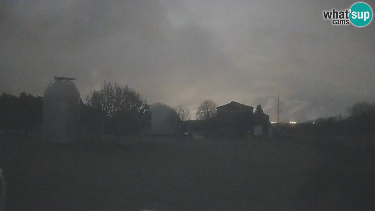 Cámara web en vivo del Observatorio de Višnjan: explora el cielo, los asteroides, cometas y meteoroides