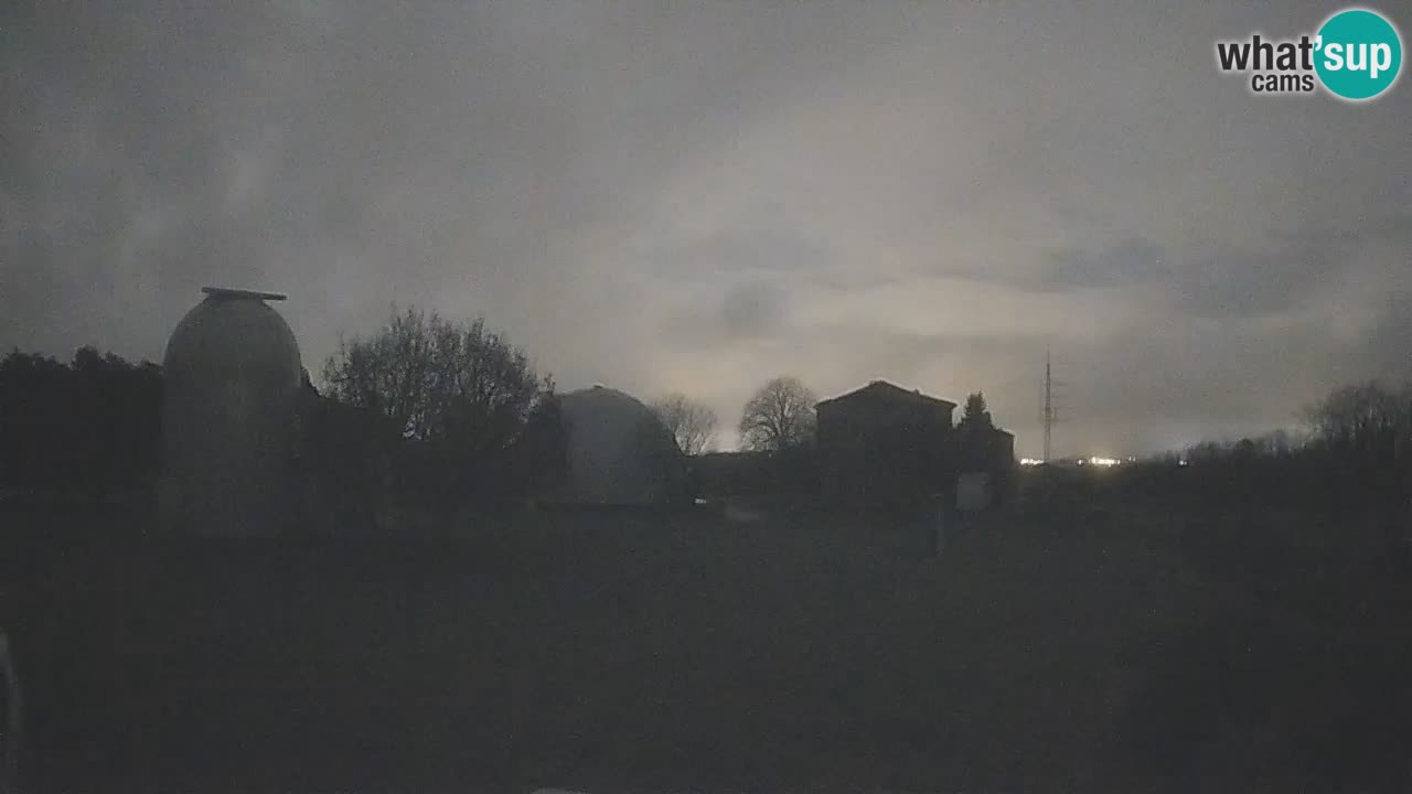 Webcam en direct de l’Observatoire de Višnjan – Explorez le ciel, les astéroïdes, les comètes et les météoroïdes